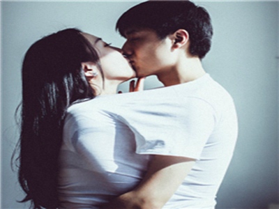 男女互操,揭秘：轻松互动，感情升温新秘籍-2